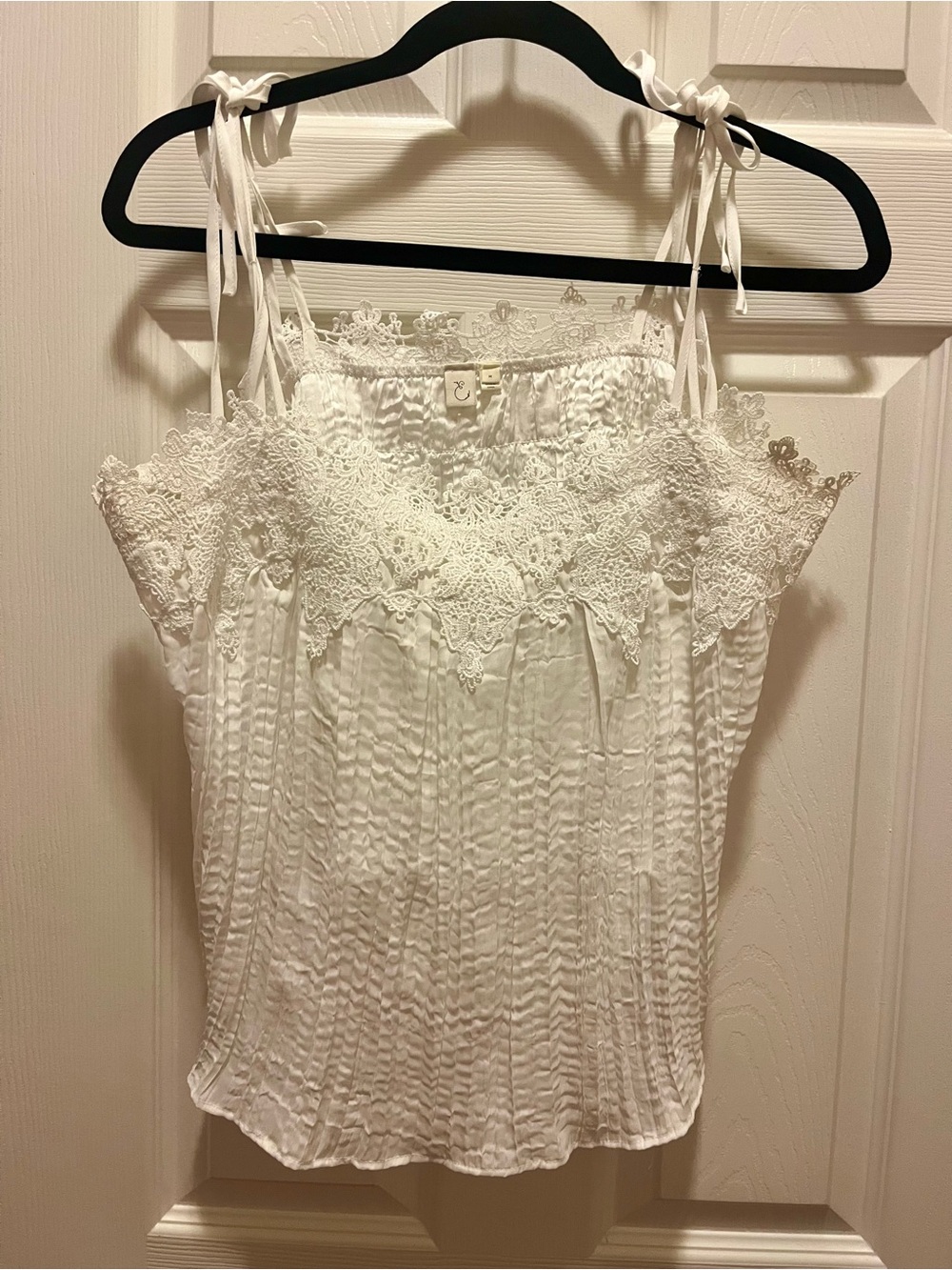 Cinq à Sept White Lace Tie Strap Camisole Top Size Medium